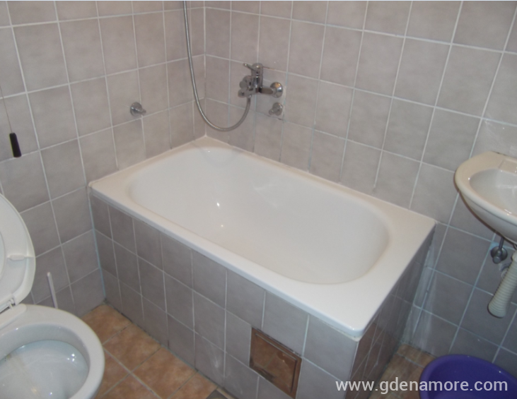 Apartman 6 (kupatilo)